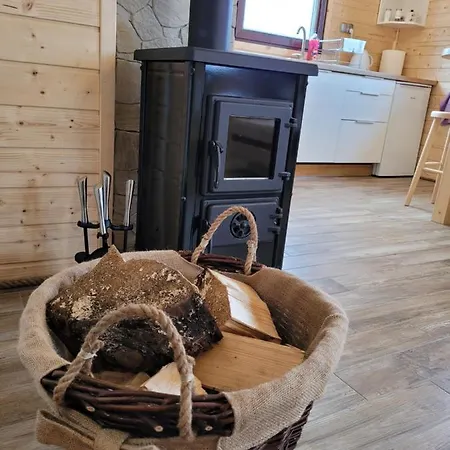 Domki Caloroczne Z Kominkiem - Skala I Glaz Szczytna Exterior photo
